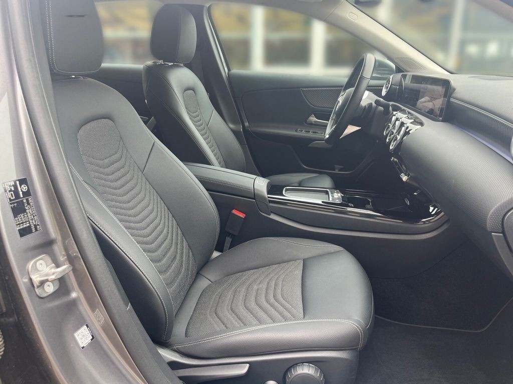 Mercedes-Benz A 200 Progressive ANHÄNGERKUPPLUNG+NAVI+TEMPOMAT