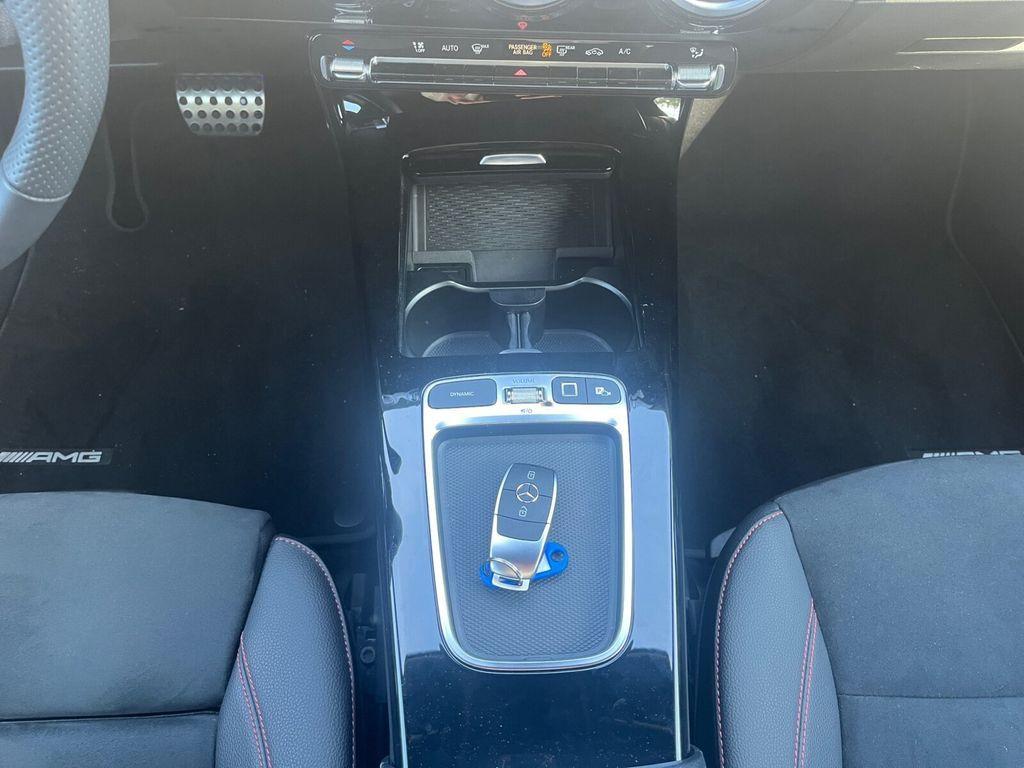 Mercedes-Benz A 180 AMG Line NAVIGATION+LENKRAD-& SITZHEIZUNG