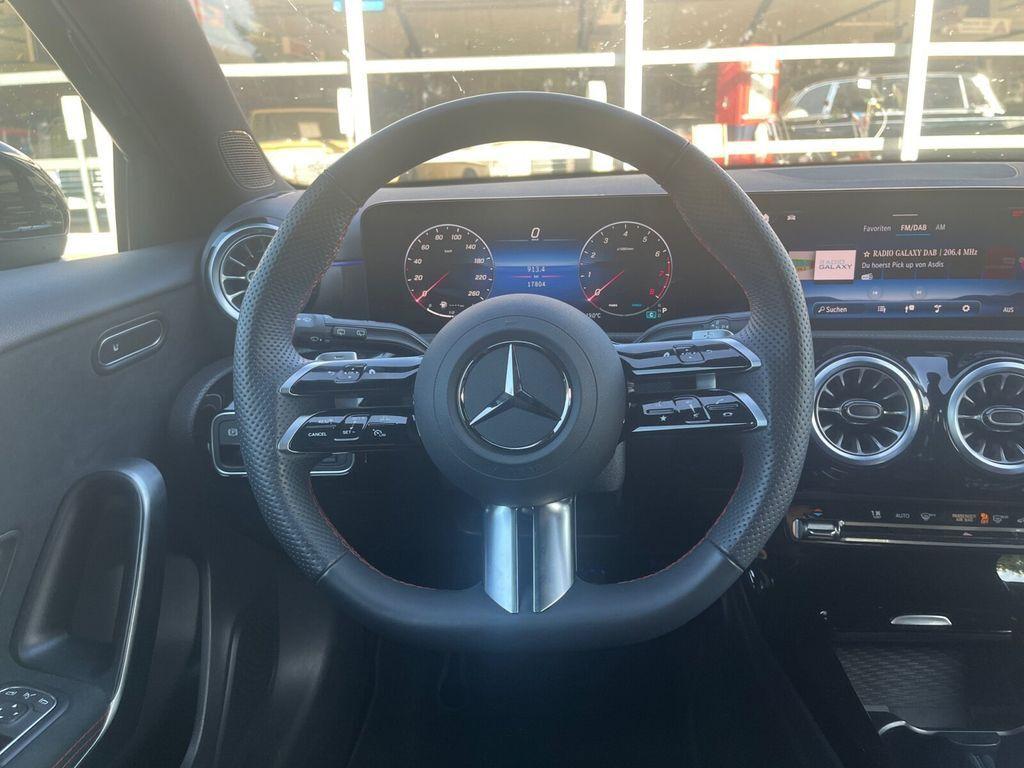 Mercedes-Benz A 180 AMG Line NAVIGATION+LENKRAD-& SITZHEIZUNG