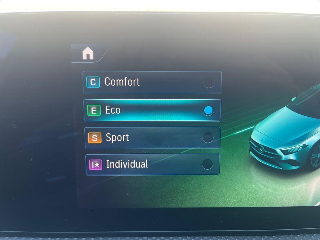 Mercedes-Benz A 180 AMG Line NAVIGATION+LENKRAD-& SITZHEIZUNG
