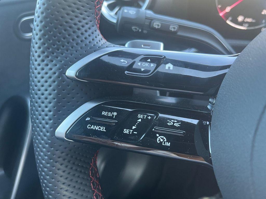 Mercedes-Benz A 180 AMG Line NAVIGATION+LENKRAD-& SITZHEIZUNG