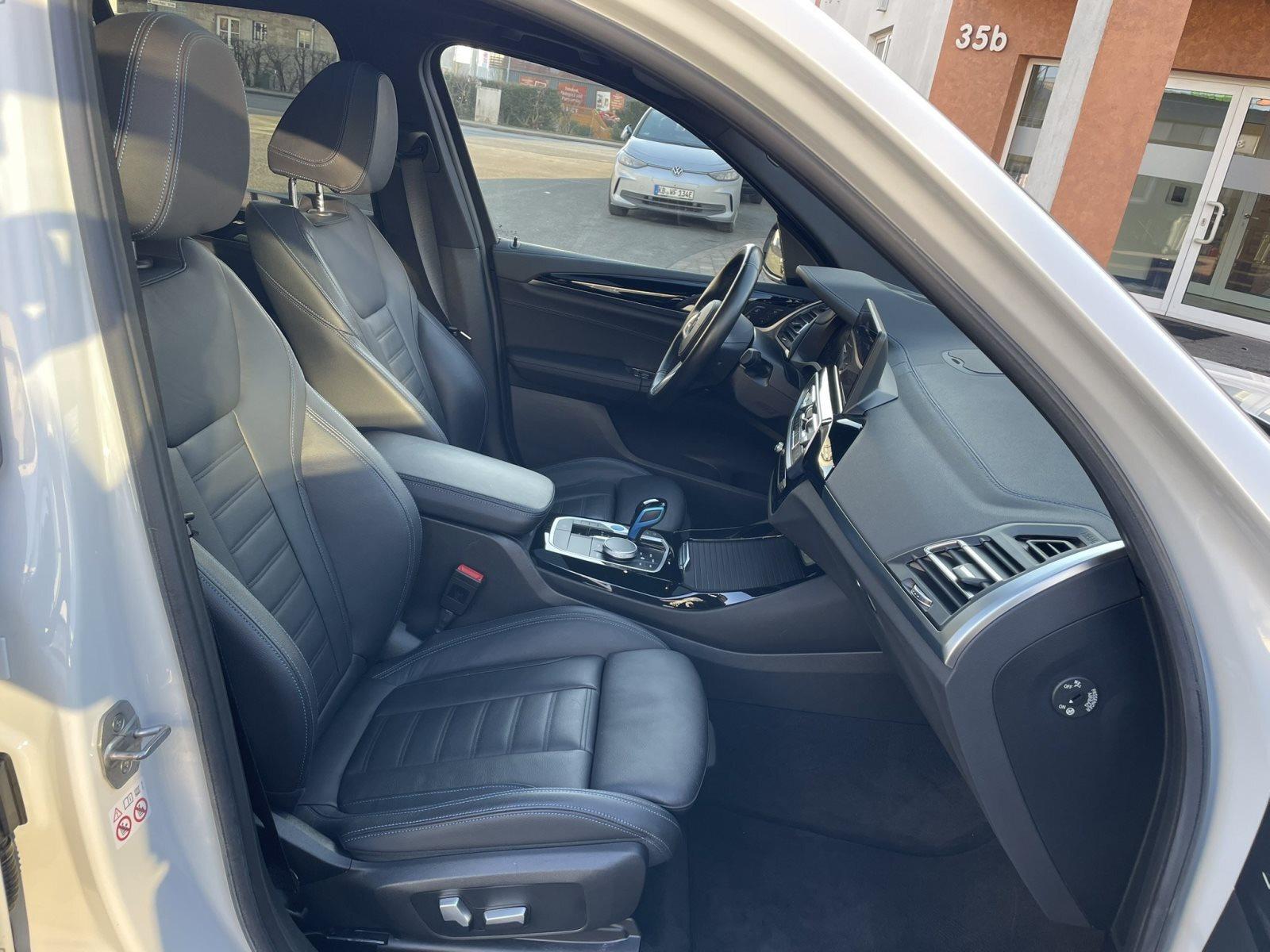 BMW iX3 Impressive 100%Akku M Sport Panorama AHK Laser HeadUp HarmanKardon