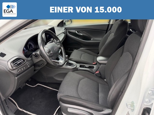 Hyundai i30 cw Trend +NAVI+KLIMA+RFK+PDC+CARPLAY+UVM+
