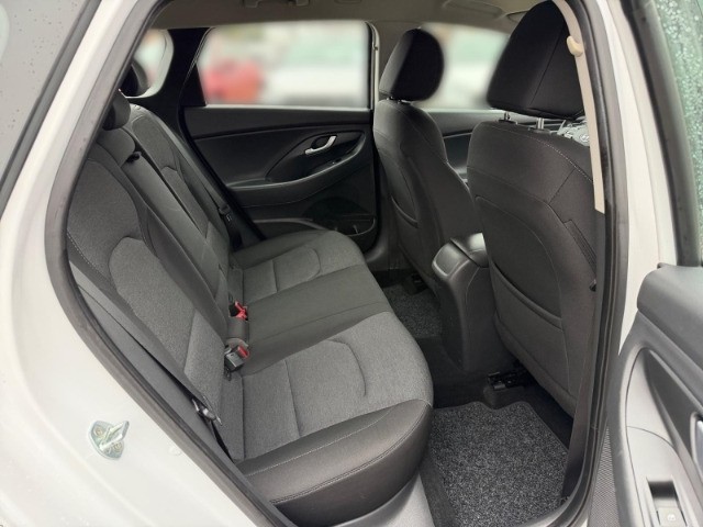 Hyundai i30 cw Trend +NAVI+KLIMA+RFK+PDC+CARPLAY+UVM+