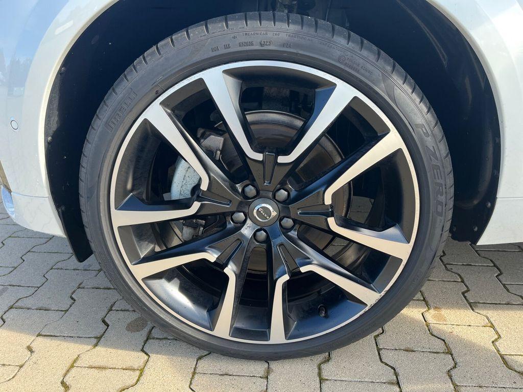 Volvo XC60 T8 AWD Ultra Dark NAVIGATION+SITZHEIZUNG