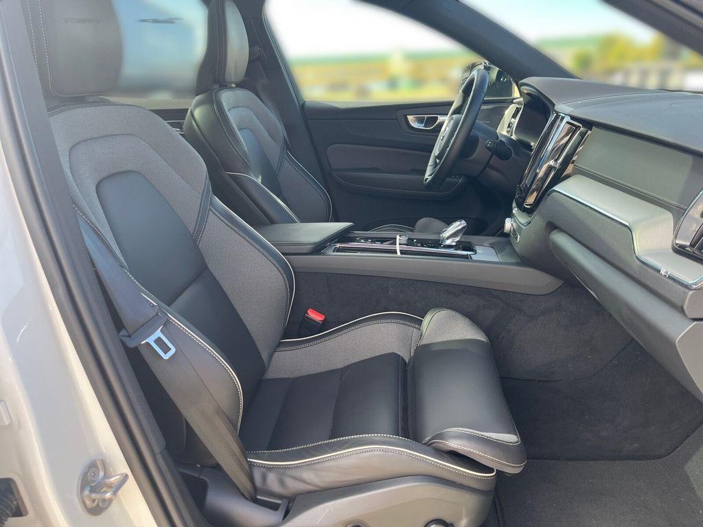 Volvo XC60 T8 AWD Ultra Dark NAVIGATION+SITZHEIZUNG