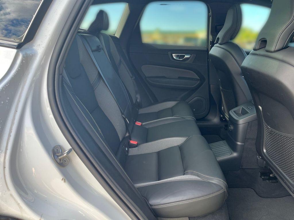 Volvo XC60 T8 AWD Ultra Dark NAVIGATION+SITZHEIZUNG