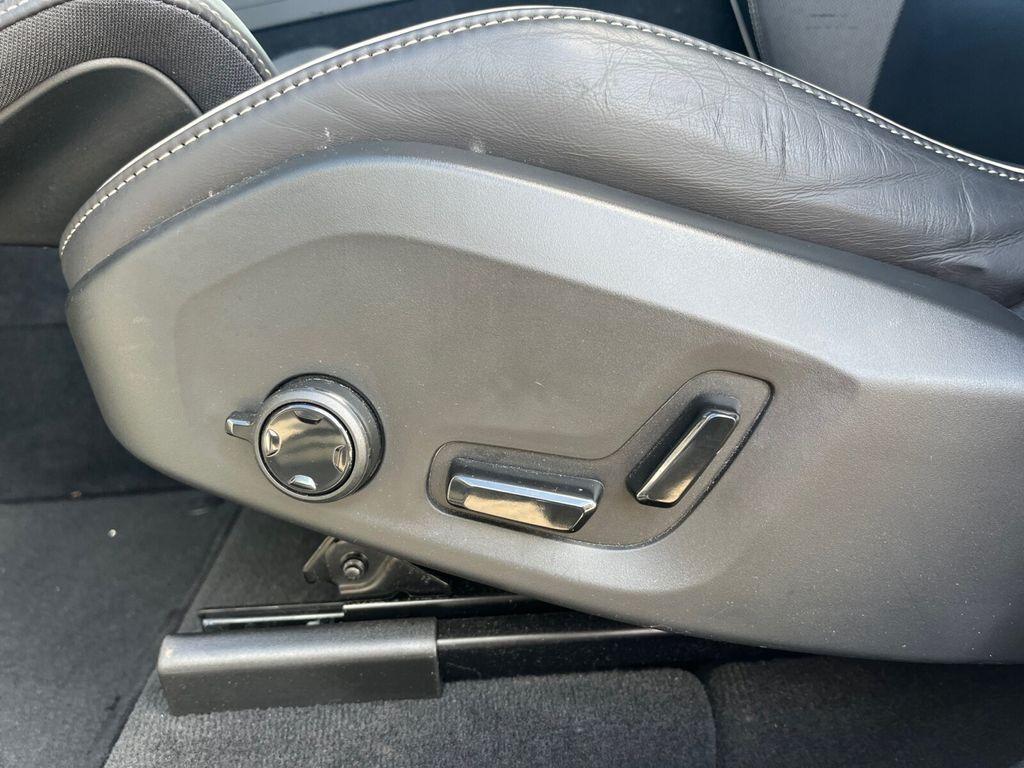 Volvo XC60 T8 AWD Ultra Dark NAVIGATION+SITZHEIZUNG