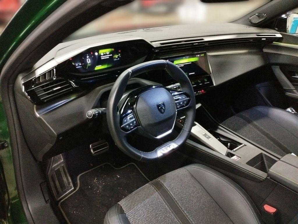 Peugeot 308 GT ALARMANLAGE+NAVIGATION+LENKRAD-HEIZUNGLED