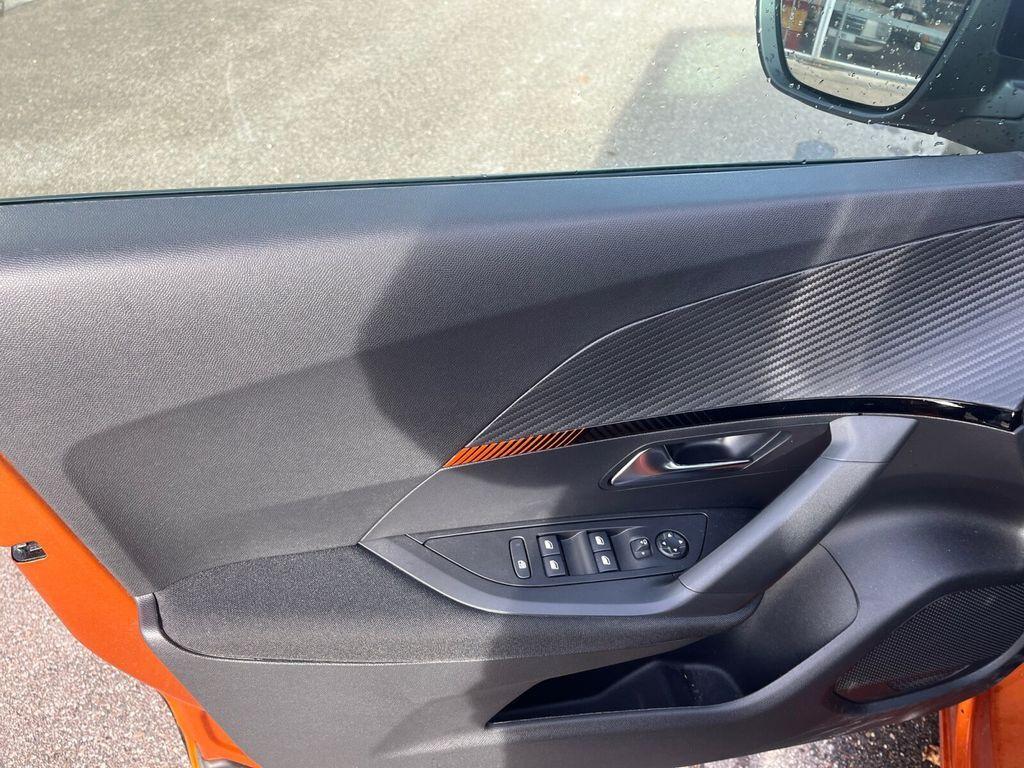 Peugeot 2008 e- Active Pack SITZHEIZUNG+TEMPOMAT+KEYLESS