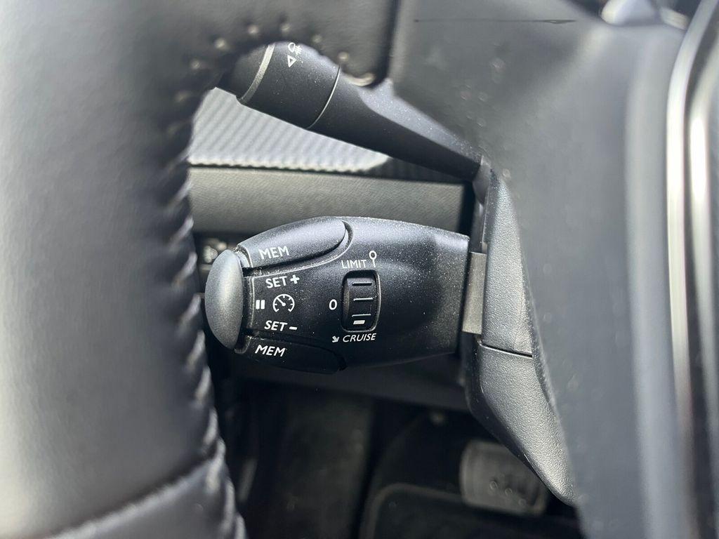 Peugeot 2008 e- Active Pack SITZHEIZUNG+TEMPOMAT+KEYLESS