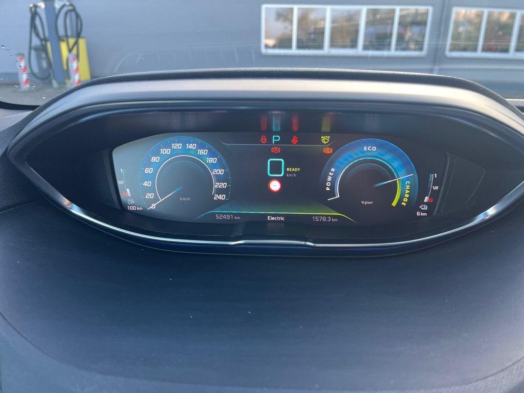 Peugeot 3008 GT NAVIGATION+180°RÜCKFAHRKAMERA+LADESCHALE
