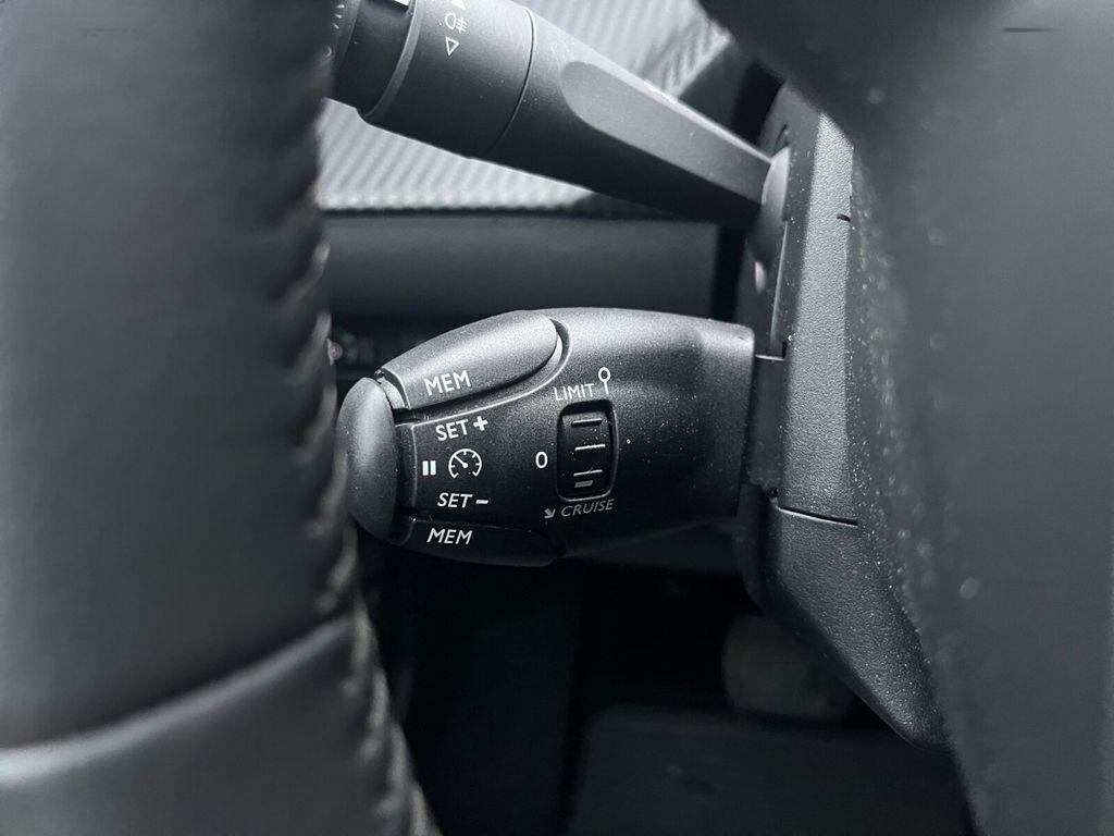 Peugeot 208 e- Active Pack SITZHEIZUNG+LED-BELEUCHTUNGBC