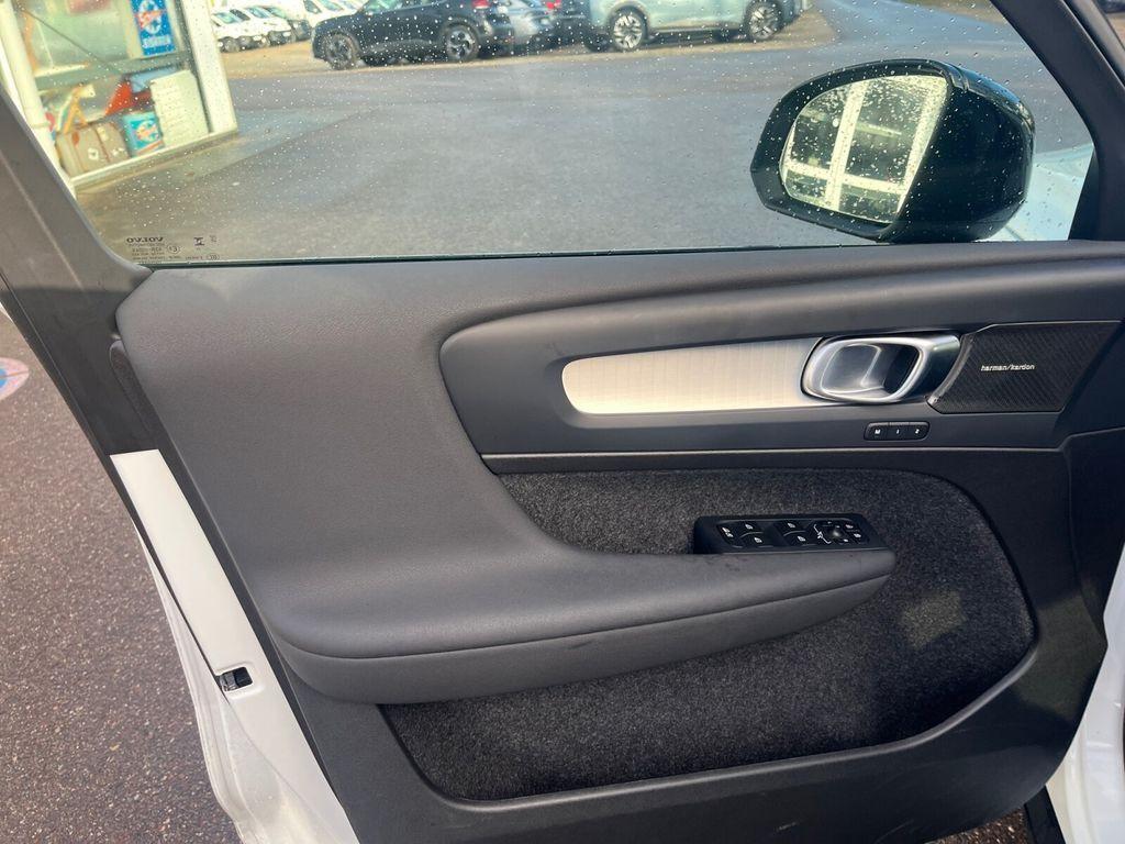 Volvo XC40 XC40 B3 Plus Dark NAVIGATION+LENKRAD-HEIZUNG