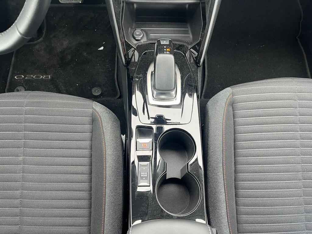 Peugeot 208 e- Active TEMPOMAT+KEYLESS-SYSTEM+LED-LICHTBC