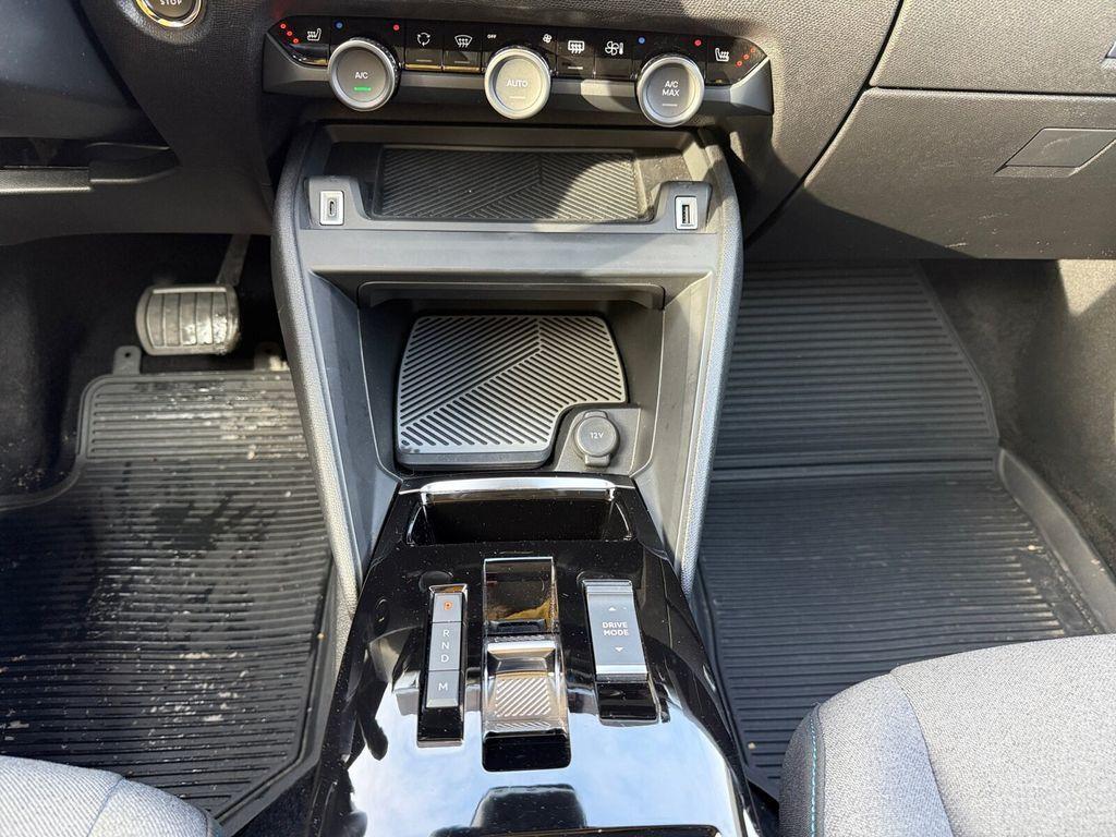 Citroën C4 1.2 PureTech Max RÜCKFAHRKAMERA+NAVIGATION