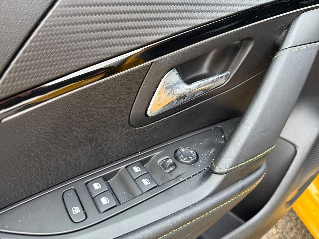 Peugeot 208 e- GT NAVI+180° R.KAMERA+TEMPOMATNavi/Klima