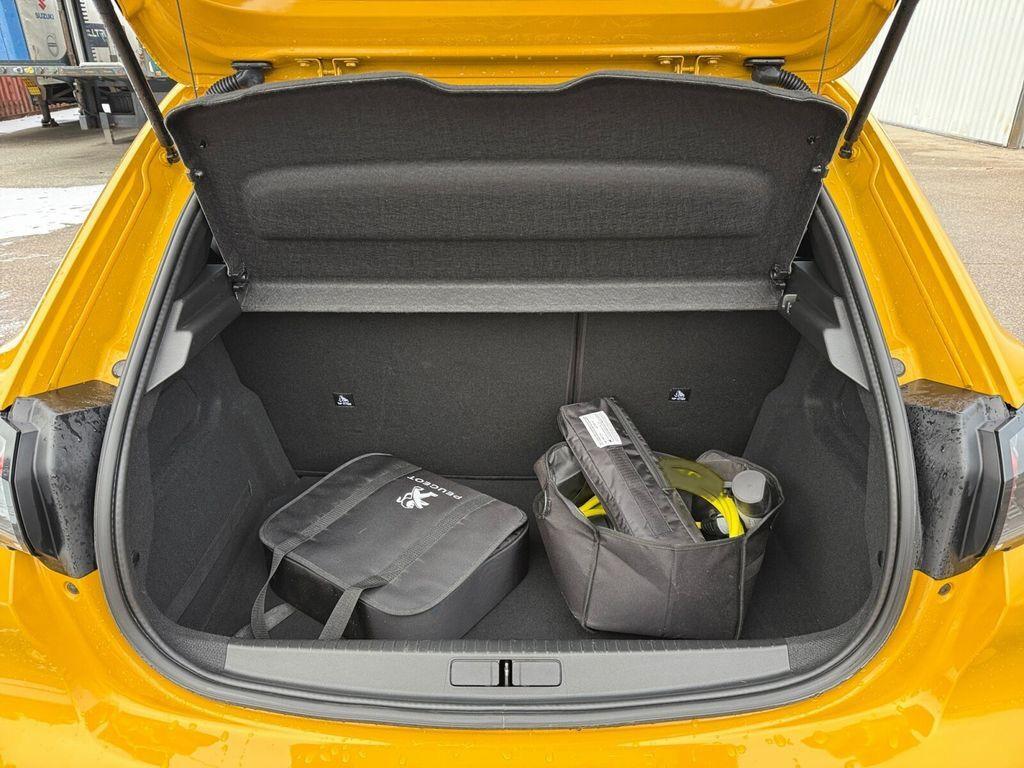 Peugeot 208 e- GT NAVI+180° R.KAMERA+TEMPOMATNavi/Klima