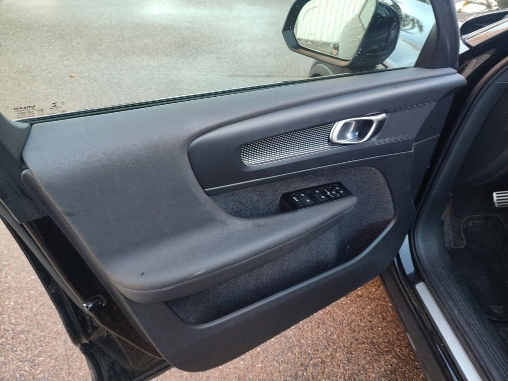 Volvo XC40 P8 AWD Plus Recharge NAVI+RÜCKFAHRKAMERA