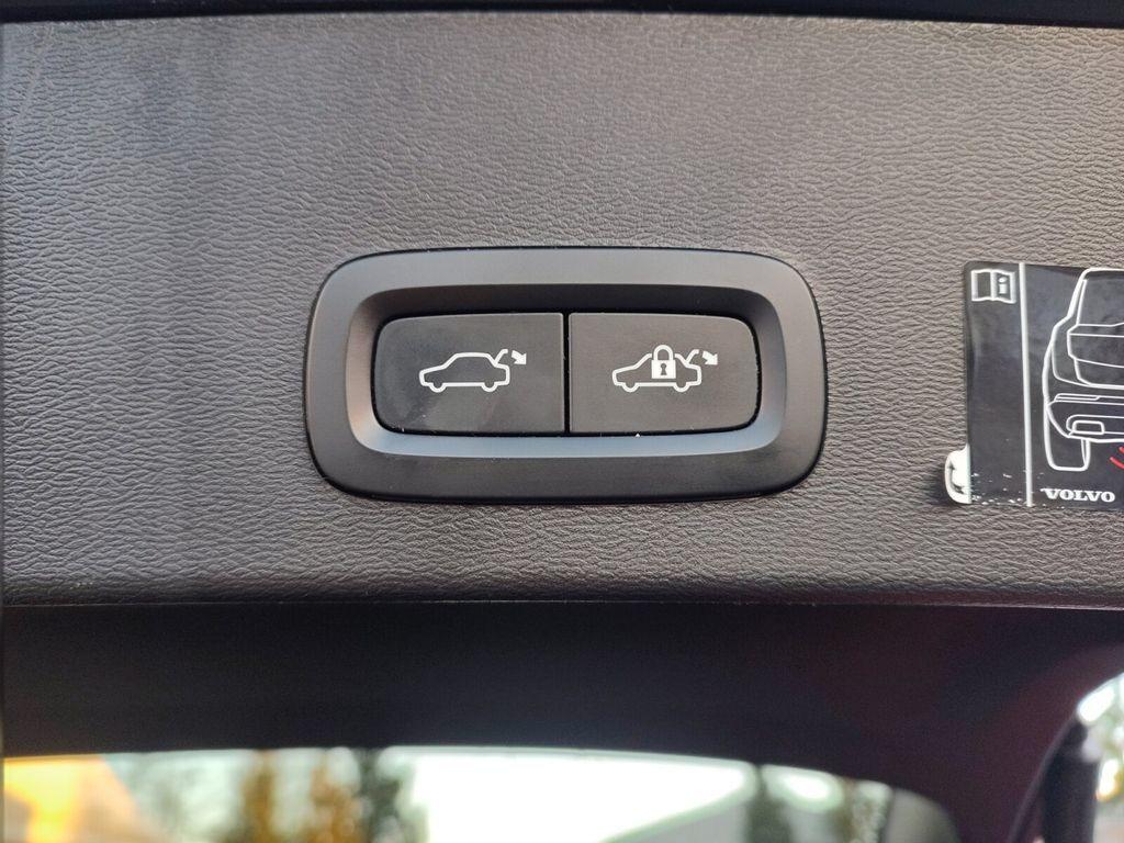 Volvo XC40 P8 AWD Plus Recharge NAVI+RÜCKFAHRKAMERA