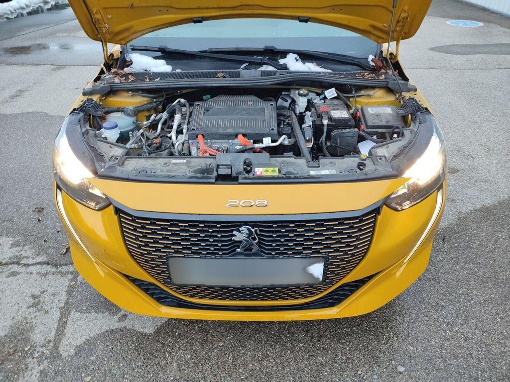 Peugeot 208 e- 136 Active SITZHEIZUNG+TEMPOMATKlima/BC