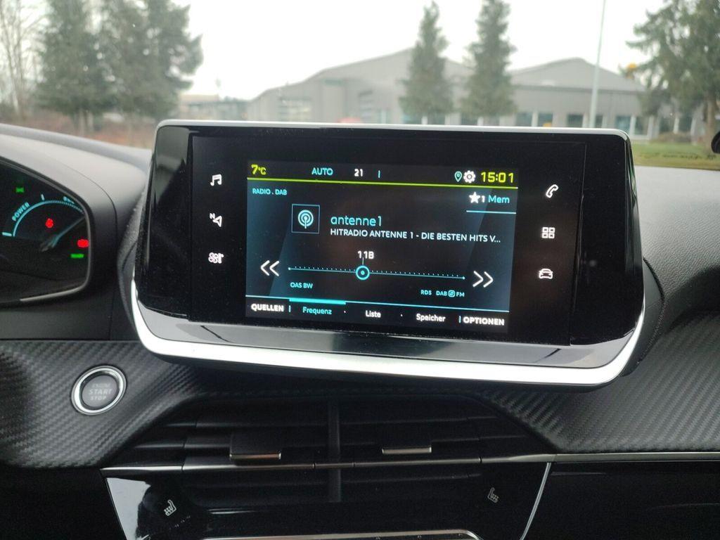 Peugeot 2008 e- Allure SITZHEIZUNG+180°R-KAMERA+TEMPOMAT