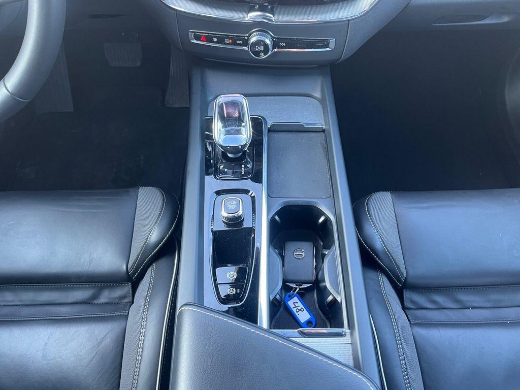 Volvo XC60 XC60 T6 AWD Plus Dark SCHIEBEDACH+SITZHEIZUNG+LE