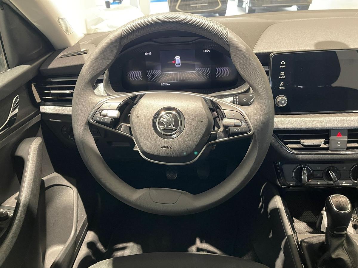 Skoda Scala 1,0 TSI 5J Garantie SHZ PDC LED