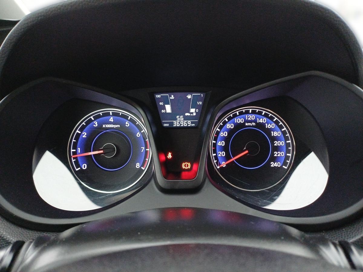 Hyundai ix20 1.6 Space WR Klima PDC Sitzh. Kamera Bluetooth Lenkradh