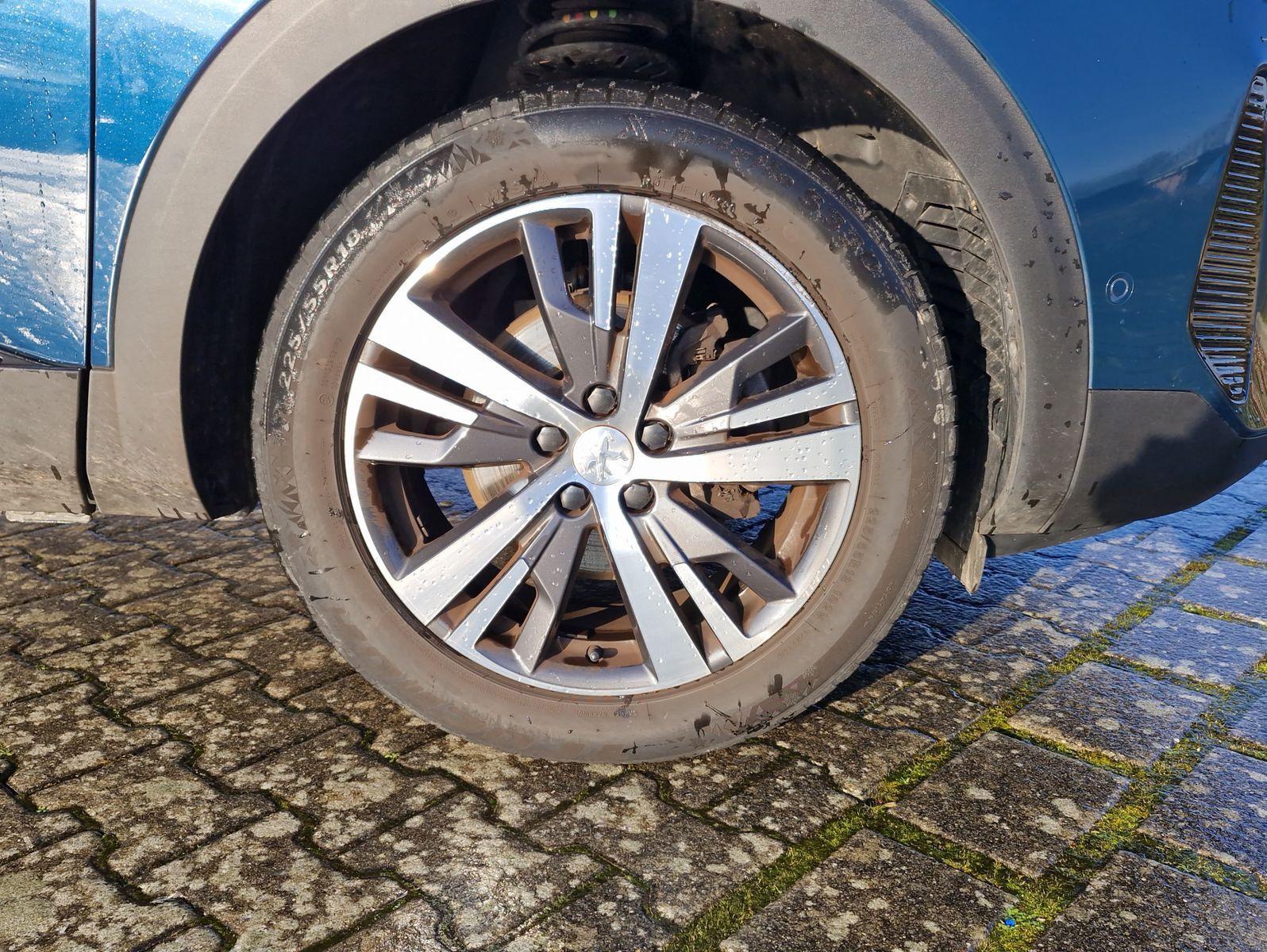 Peugeot 3008 PureTech 130 Allure AT LED Navi Kamera360 S