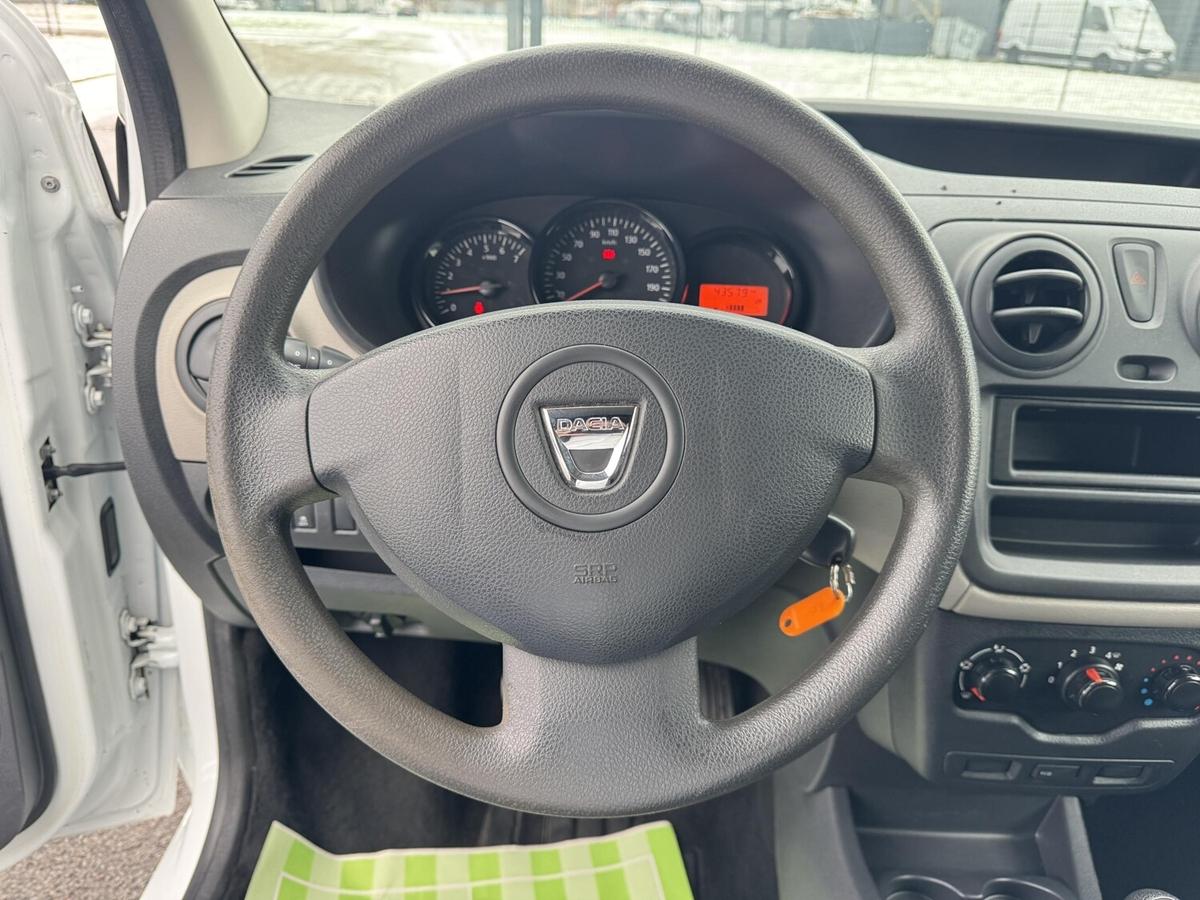 Dacia Dokker Allwetter-Reifen+180°-Türen+Sehr gepflegt