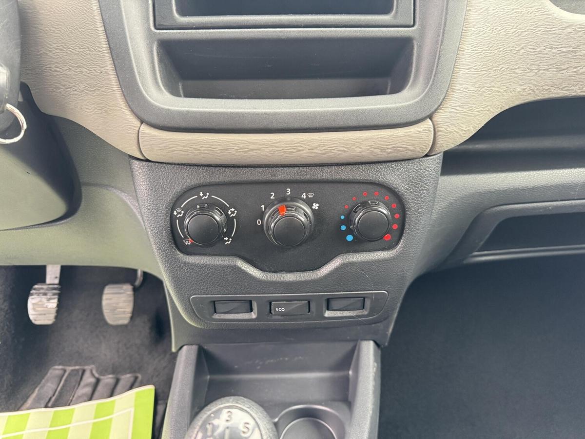 Dacia Dokker Allwetter-Reifen+180°-Türen+Sehr gepflegt