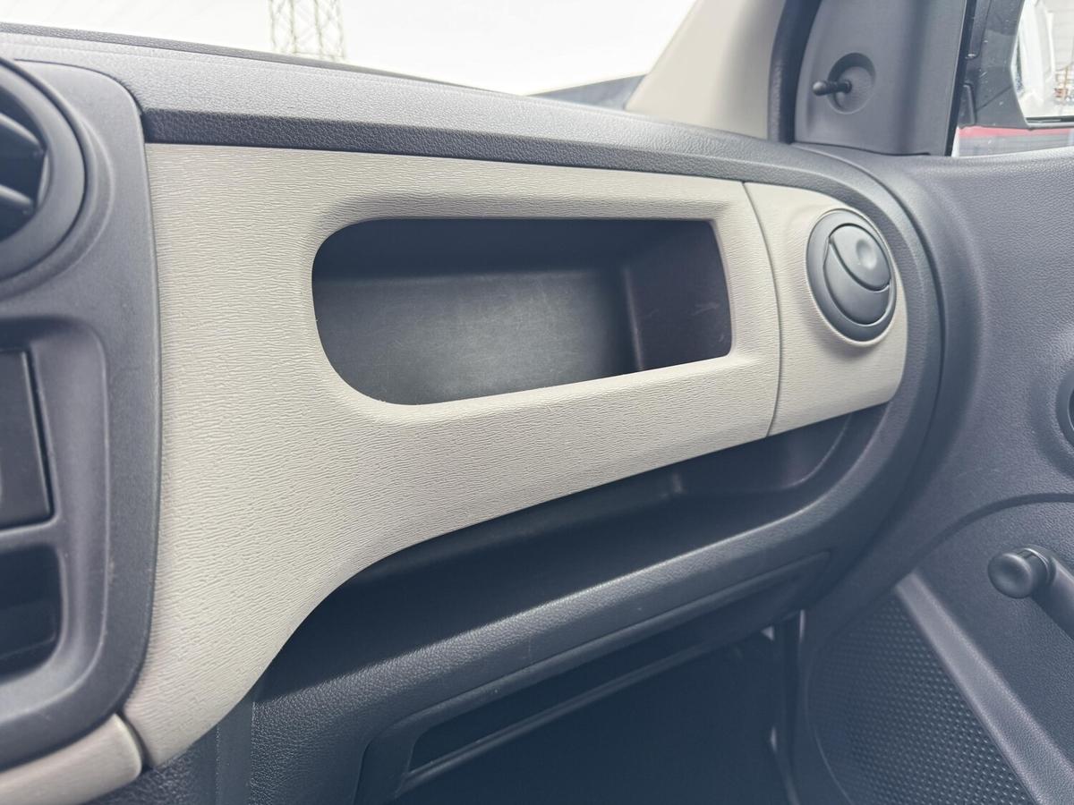 Dacia Dokker Allwetter-Reifen+180°-Türen+Sehr gepflegt