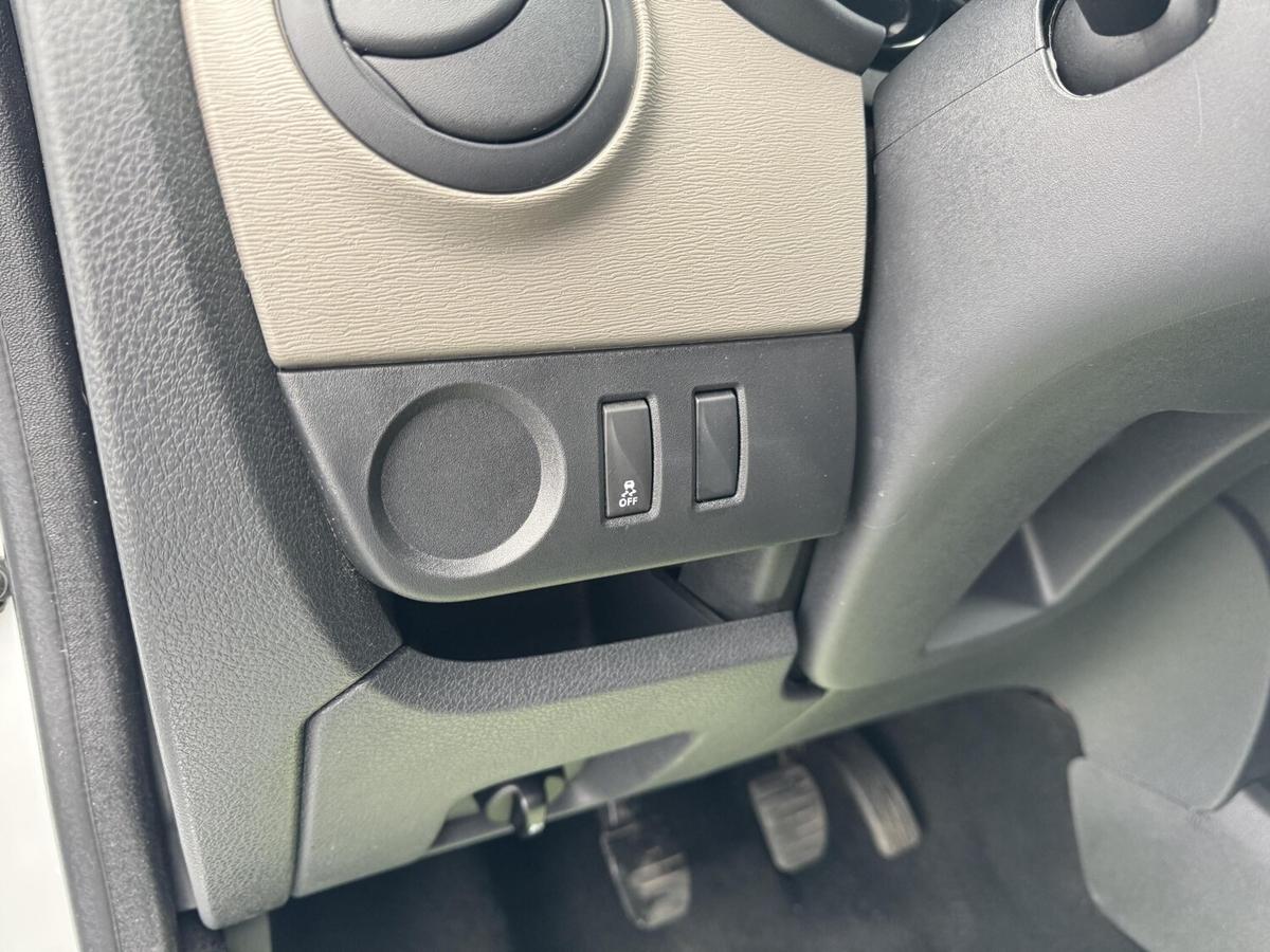 Dacia Dokker Allwetter-Reifen+180°-Türen+Sehr gepflegt