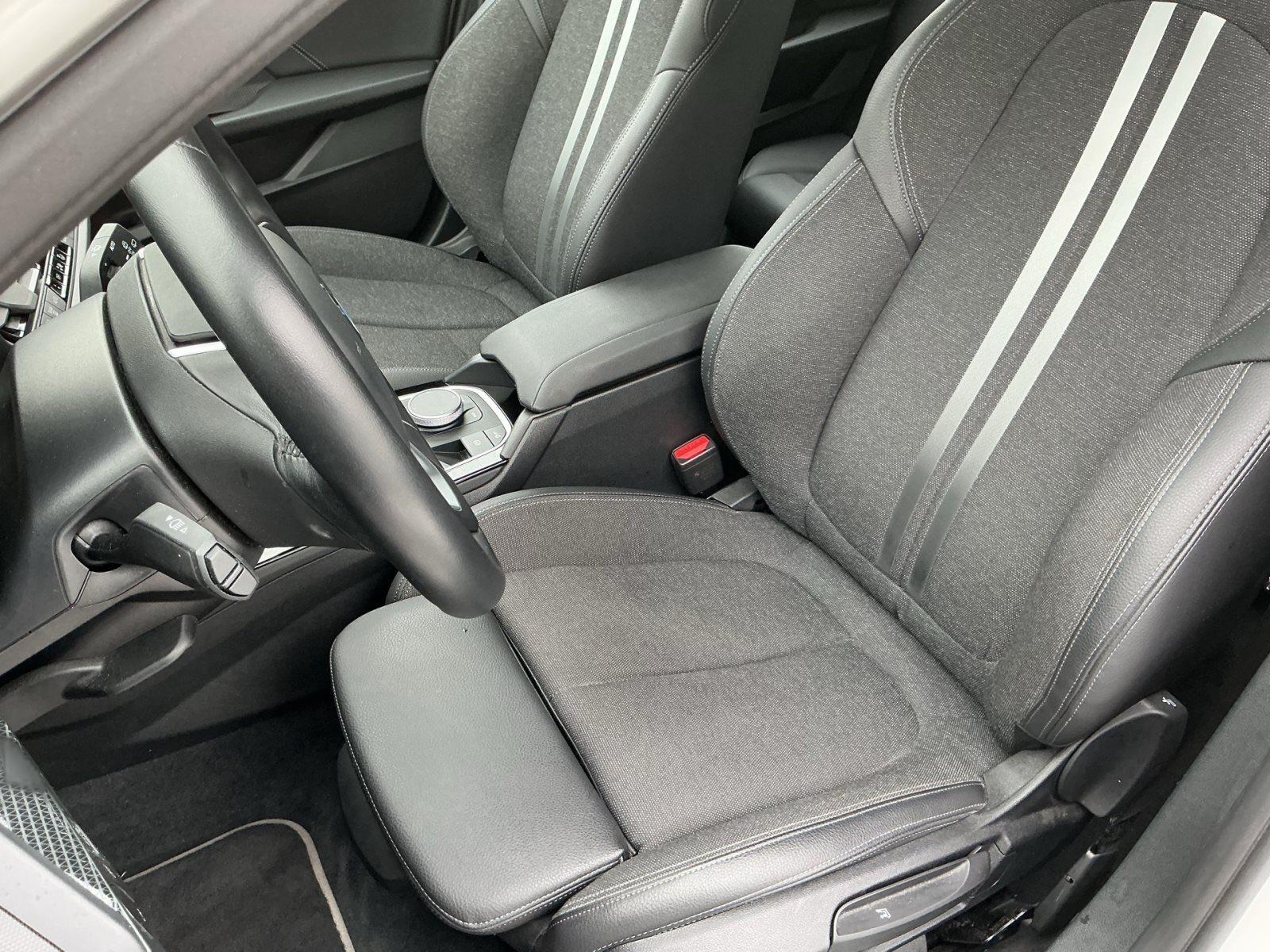 BMW 118 SPORT LINE LC PROF LED GRA PDC DAB WLAN