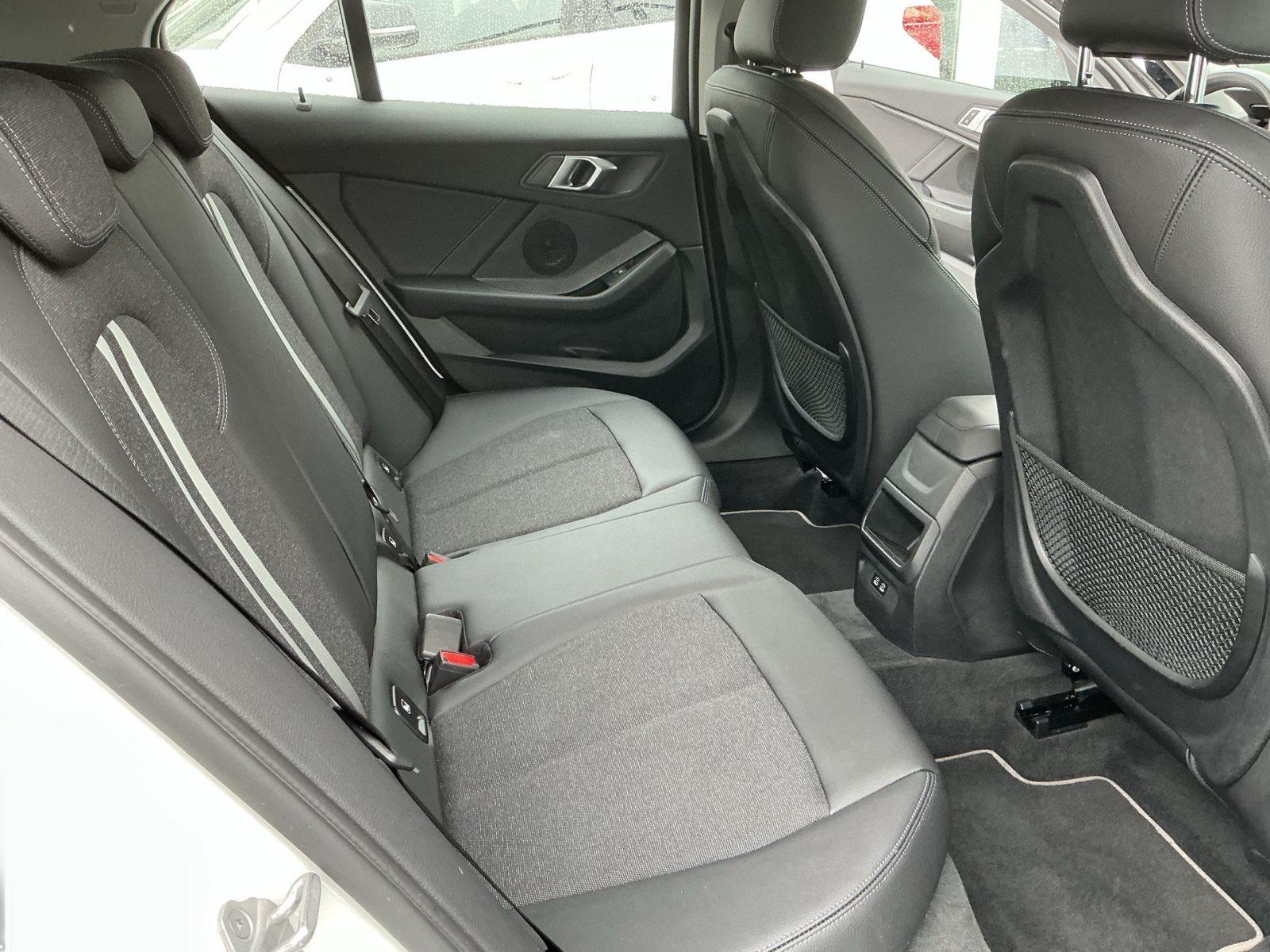 BMW 118 SPORT LINE LC PROF LED GRA PDC DAB WLAN