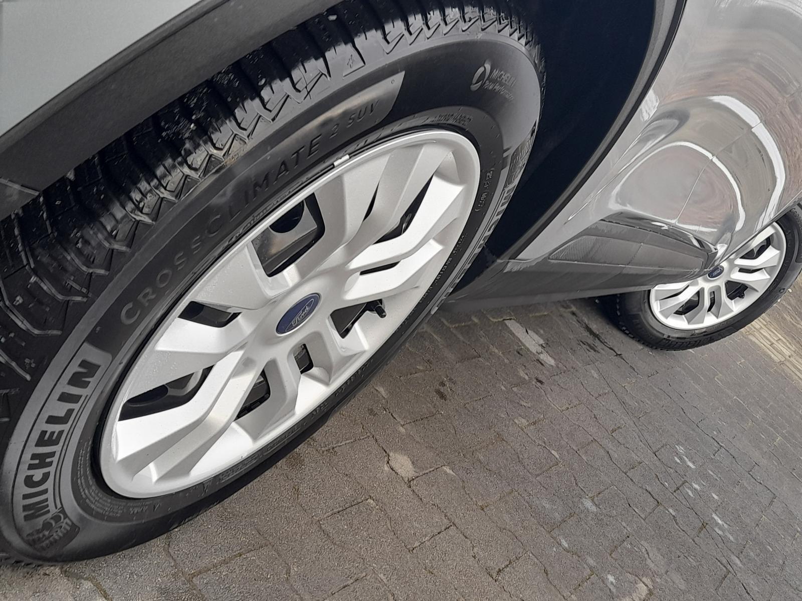 Ford Kuga 1.5 EcoBoost NAVI~SHZ~APP~2xPDC~GRA~DAB~MFL