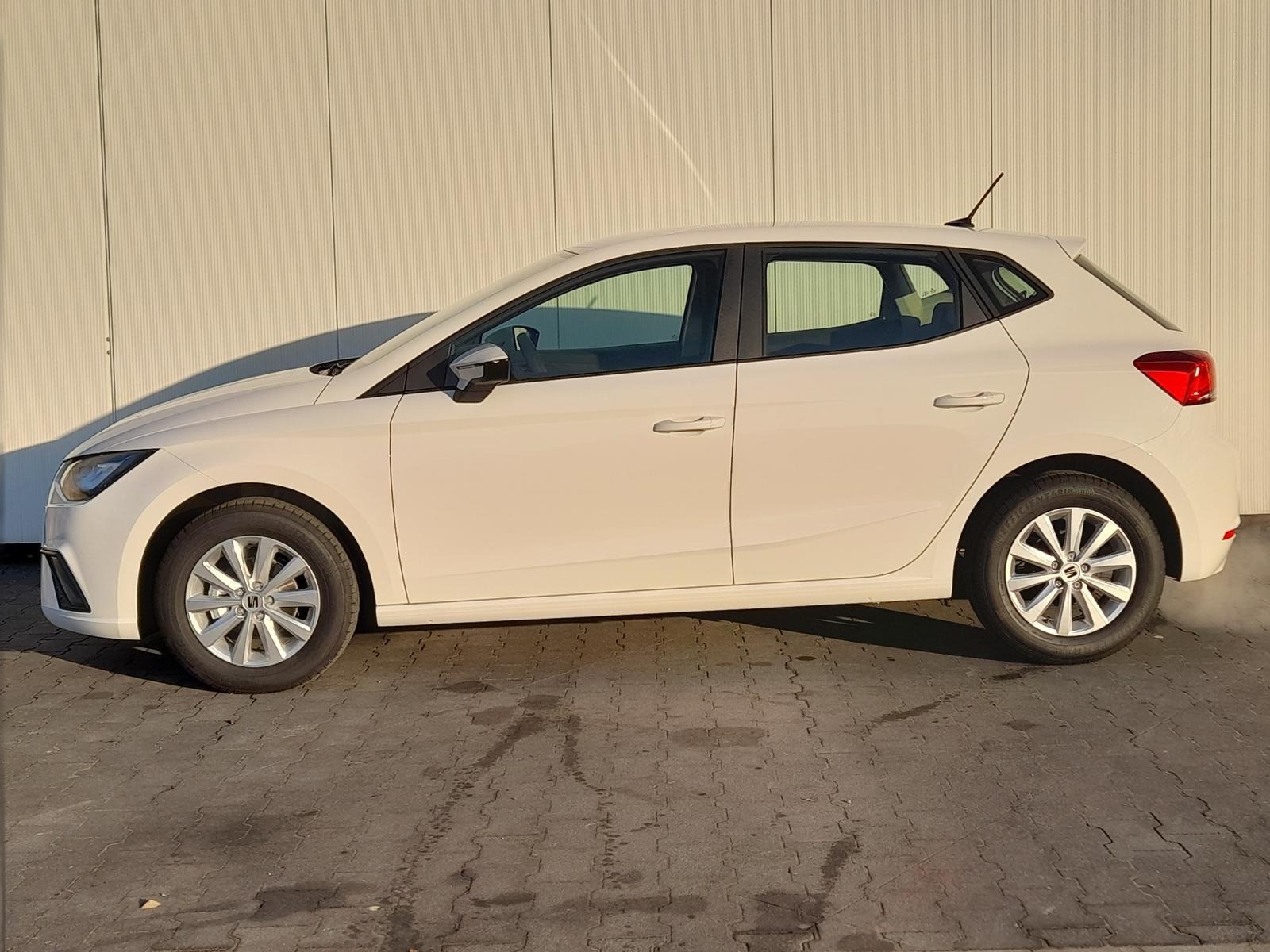 Seat Ibiza 1.0 MPI Reference NAVI/APP~SHZ~PDC~ALU~GRA