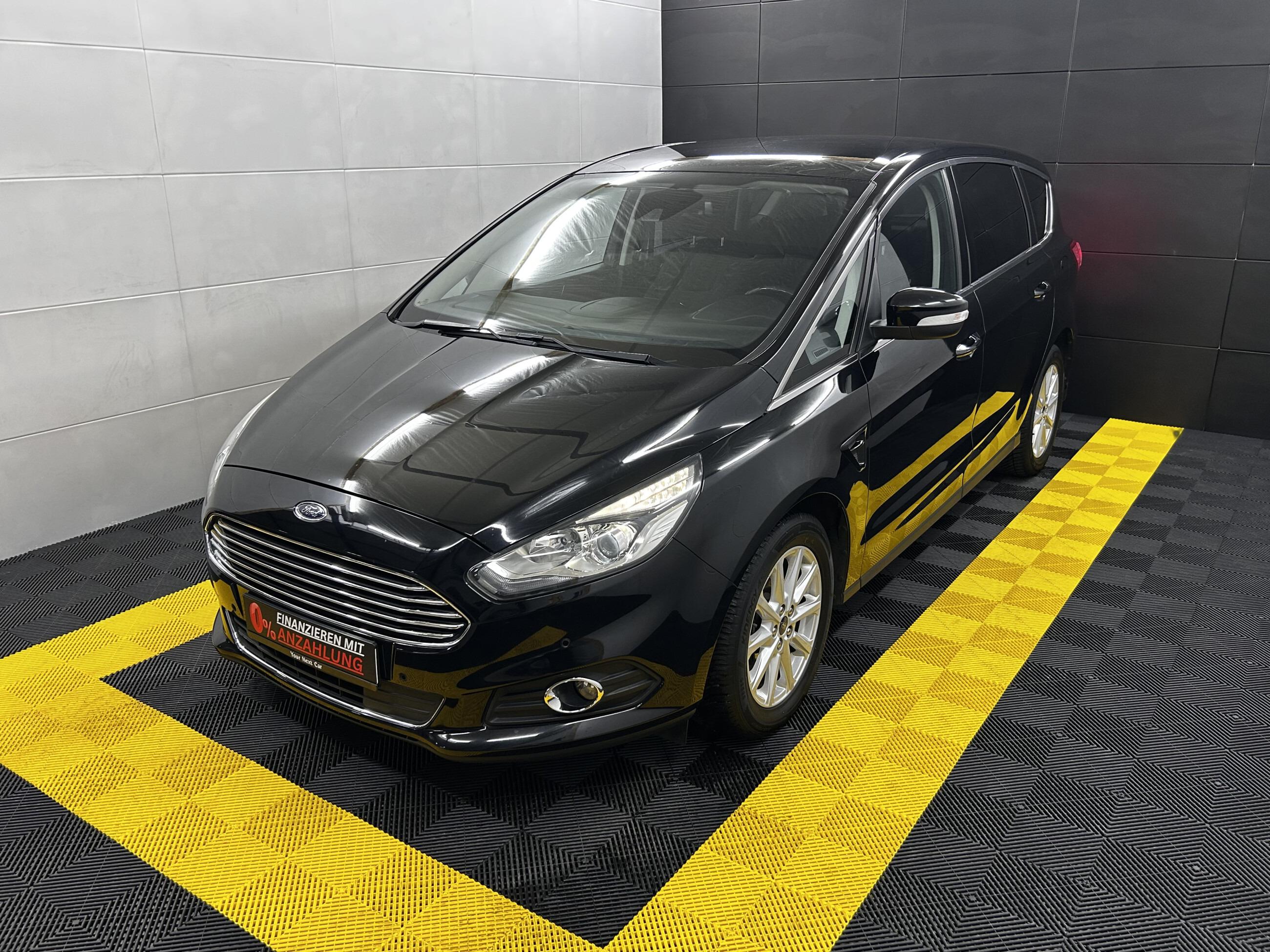 Ford S-Max S-MAX Titanium+Keyless+LED+Kam+Carplay+Navi+Temp