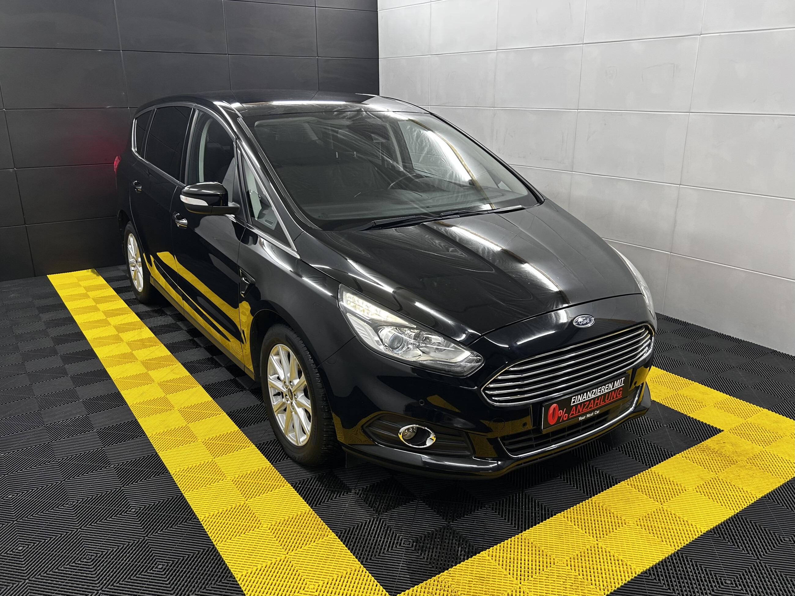 Ford S-Max S-MAX Titanium+Keyless+LED+Kam+Carplay+Navi+Temp