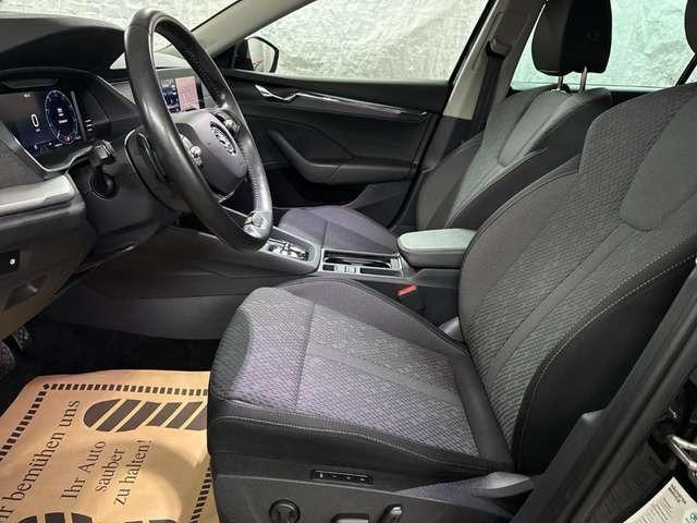 Skoda Octavia 2.0TDI Style NAVI LED Kamera CarPlay HuD