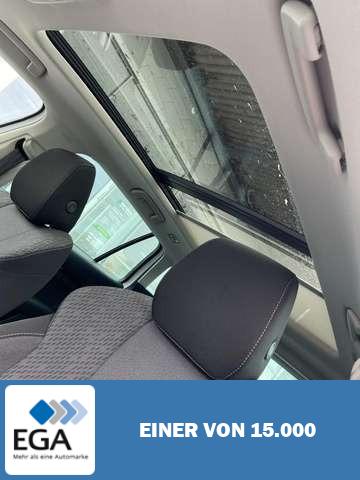 Skoda Octavia Combi 2.0 TDI DSG 4x4 PANORAMA+AHK+SMART