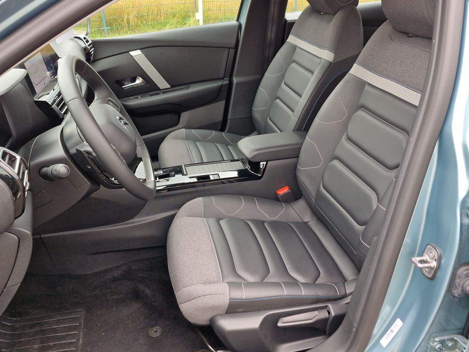 Citroën C4 PureTech 130 Plus AT LED Kamera SHZ PDC CarPl