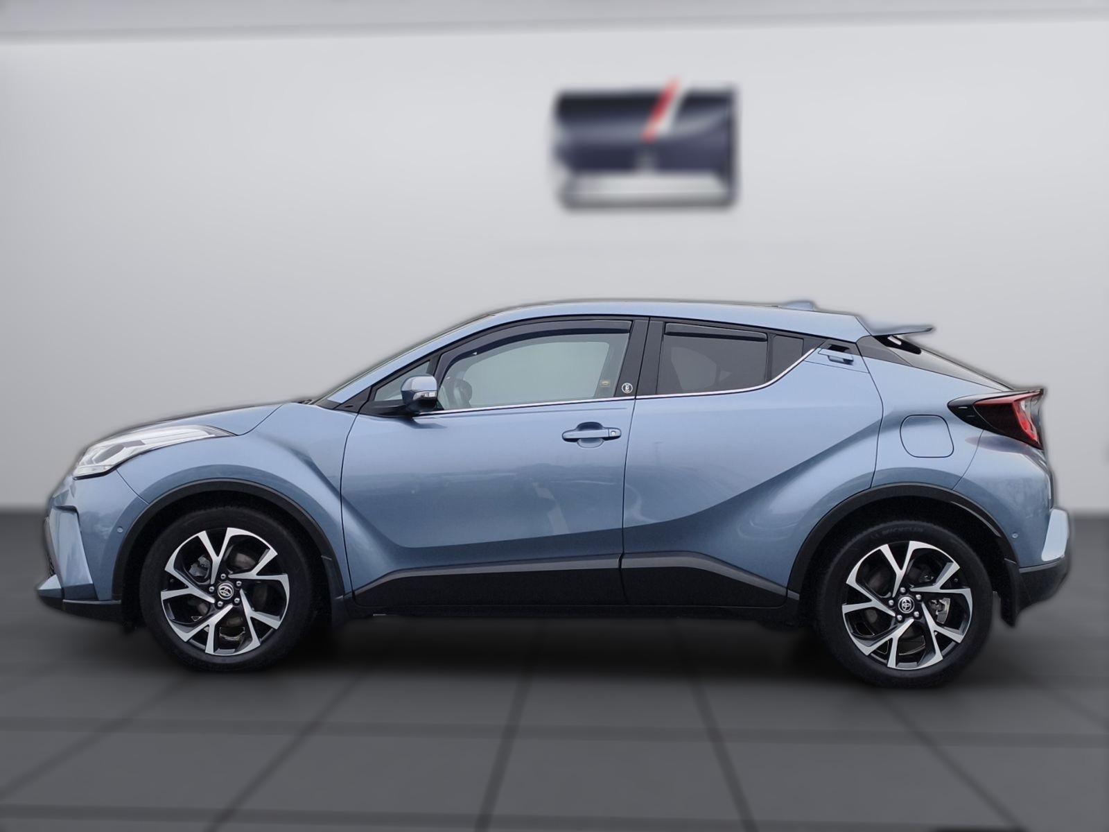 Toyota C-HR Hybrid Team D