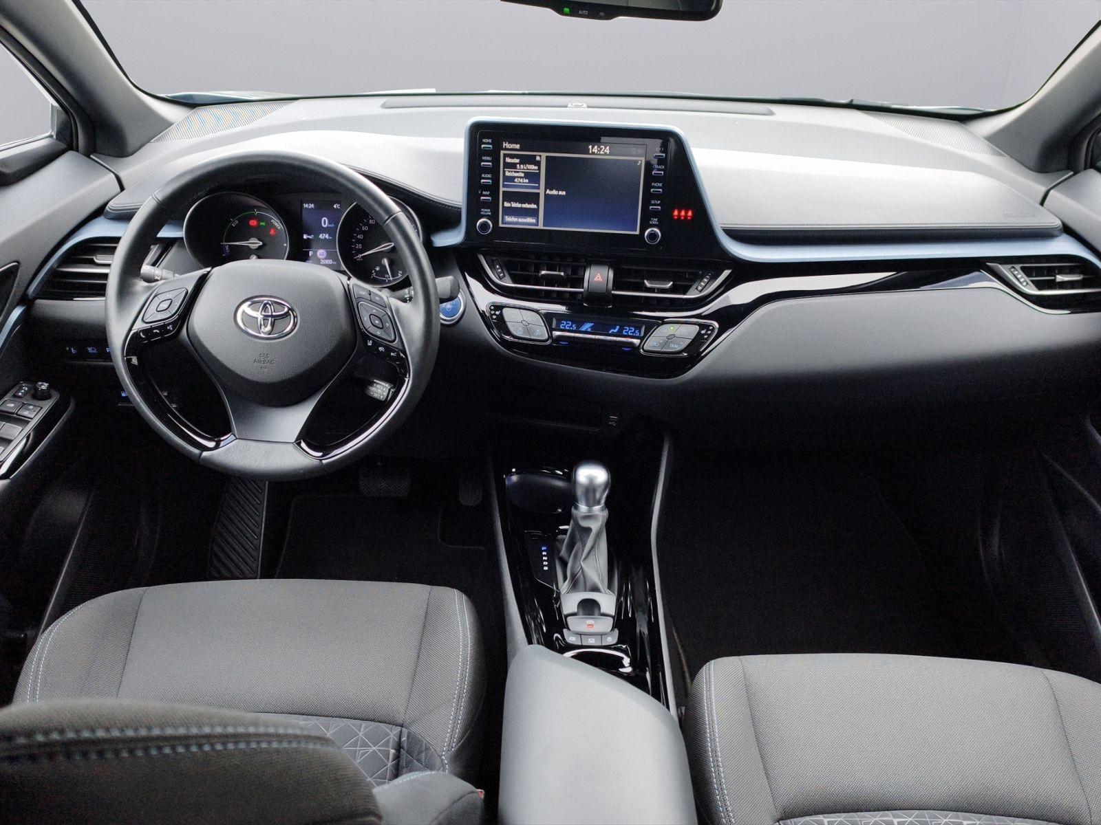 Toyota C-HR Hybrid Team D