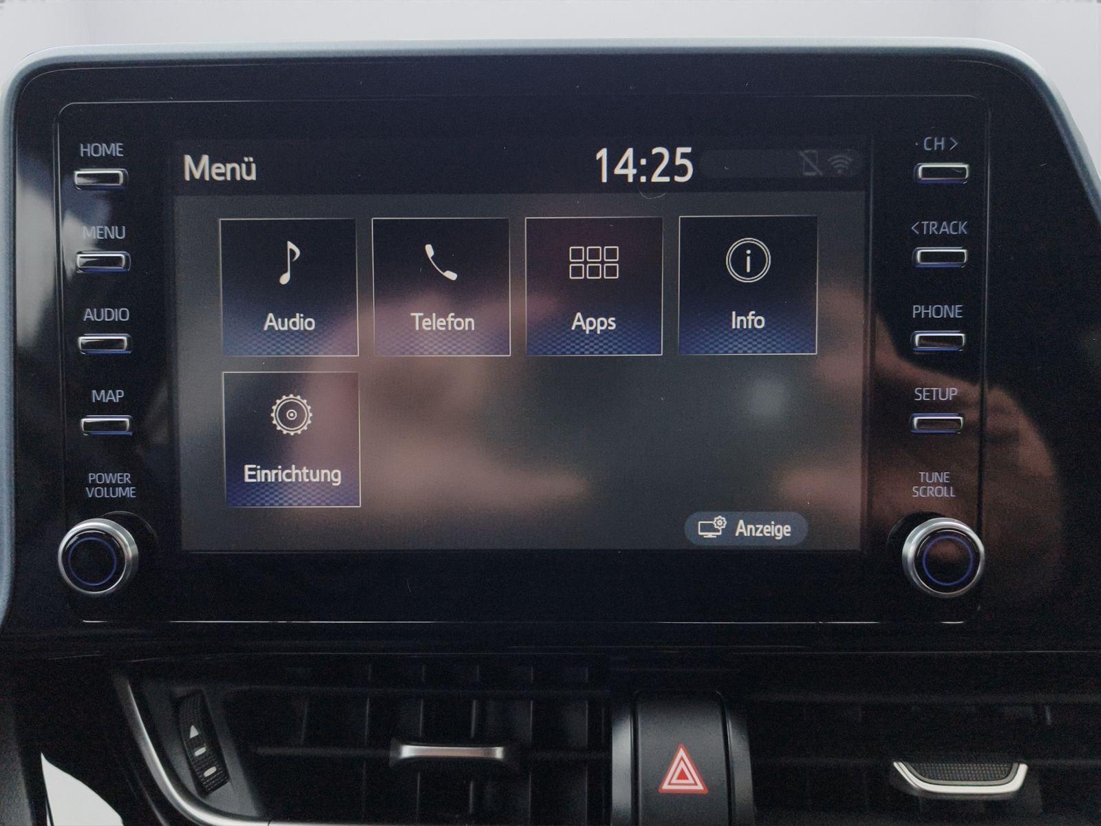 Toyota C-HR Hybrid Team D