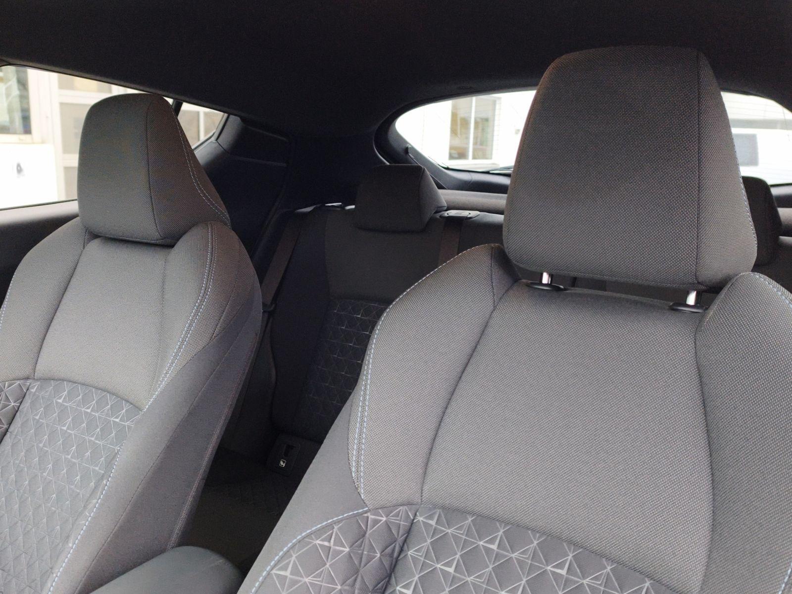 Toyota C-HR Hybrid Team D