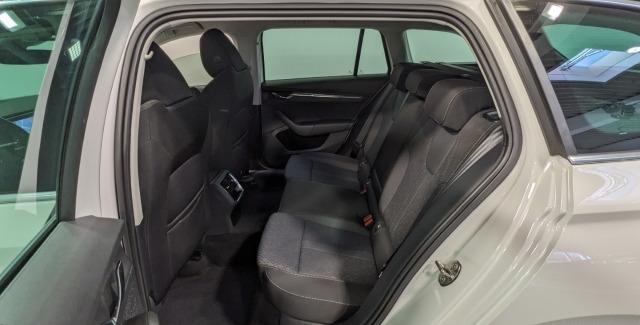 Skoda Octavia Combi Style 2.0 TDI Navi RFK HUD CarPlay Memo