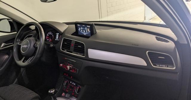 Audi Q3 sport 1,4 TFSI  NAVI PDC XENON KOMFORT PAKET