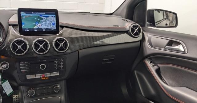 Mercedes-Benz B 200 AMG Line LEDER NAVI LED PANO STANDHZG